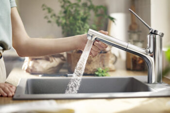 Hansgrohe Zesis  Kitchen Faucet 2-Spray, Pull-Out, 1.75 GPM in Chrome - Image 3