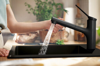 Hansgrohe Zesis  Kitchen Faucet 2-Spray, Pull-Out, 1.75 GPM in Chrome - Image 4