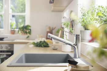 Hansgrohe Zesis  Kitchen Faucet 2-Spray, Pull-Out, 1.75 GPM in Chrome - Image 5