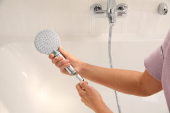 Hansgrohe Vernis Blend  Handshower 100 Vario-Jet, 2.5 GPM in Chrome - Image 2