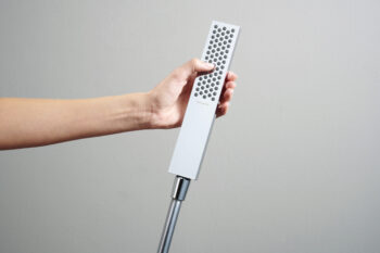 Hansgrohe Pulsify E Baton Handshower 100 1-Jet, 1.75 GPM in Chrome - Image 2