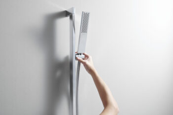 Hansgrohe Pulsify E Baton Handshower 100 1-Jet, 1.75 GPM in Chrome - Image 5
