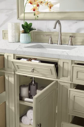 Bristol 60" Single Vanity, Vintage Vanilla w/ 3 CM Eternal Jasmine Pearl Quartz Top - Image 4