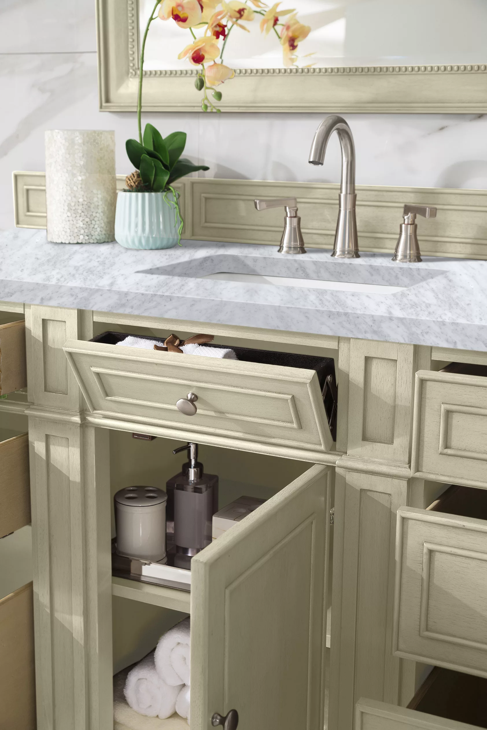 Bristol 60" Single Vanity, Vintage Vanilla w/ 3 CM Carrara Marble Top - Image 4