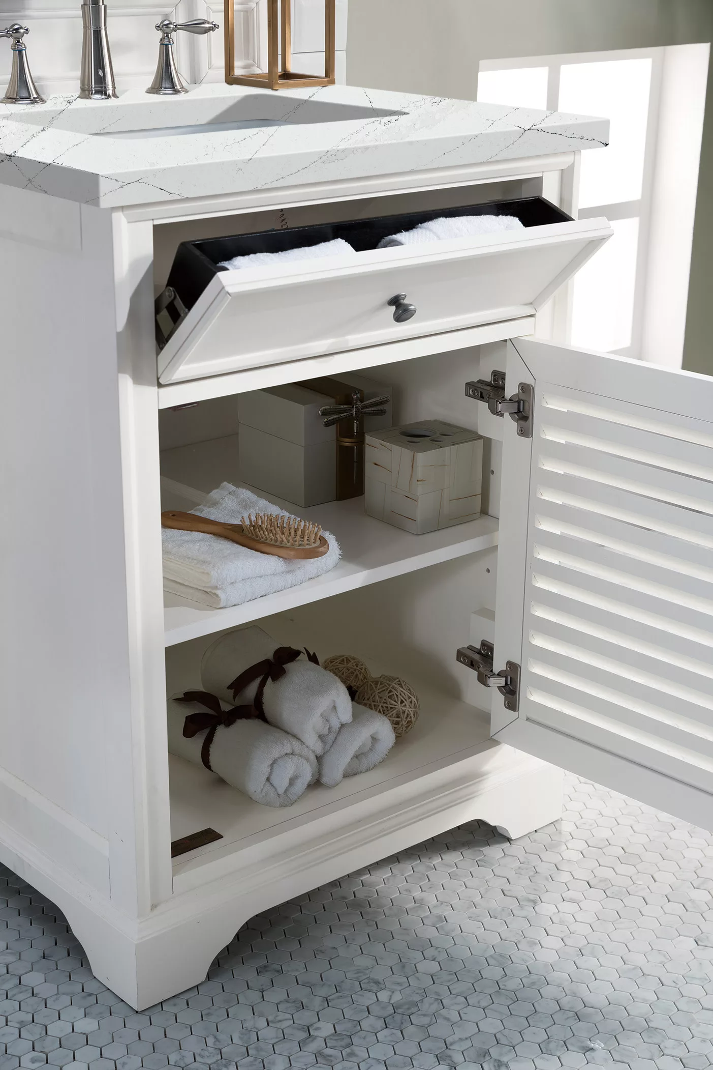 Savannah 26" Single Vanity, Bright White w/ 3 CM Ethereal Noctis Top - Image 4