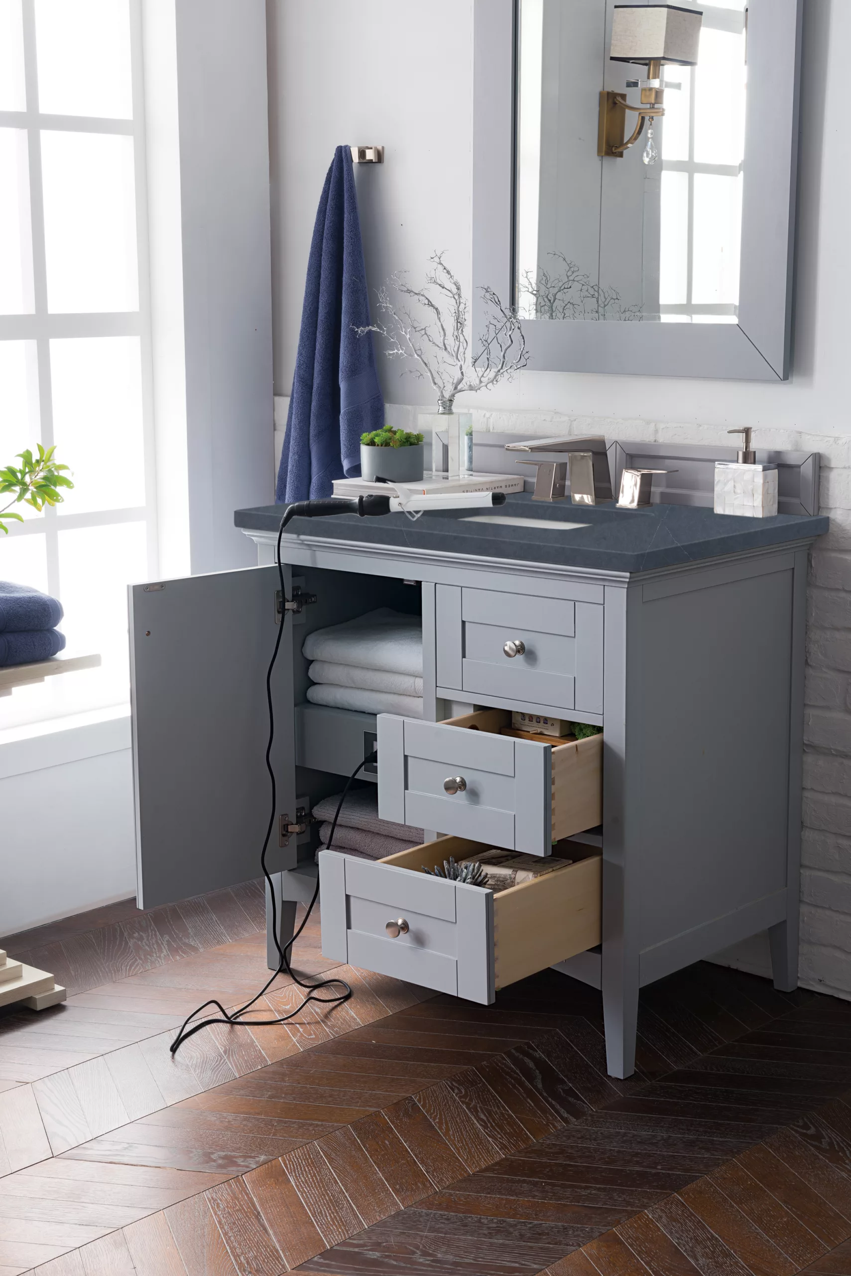 Palisades 36" Single Vanity, Silver Gray w/ 3 CM Charcoal Soapstone Quartz Top - Image 3