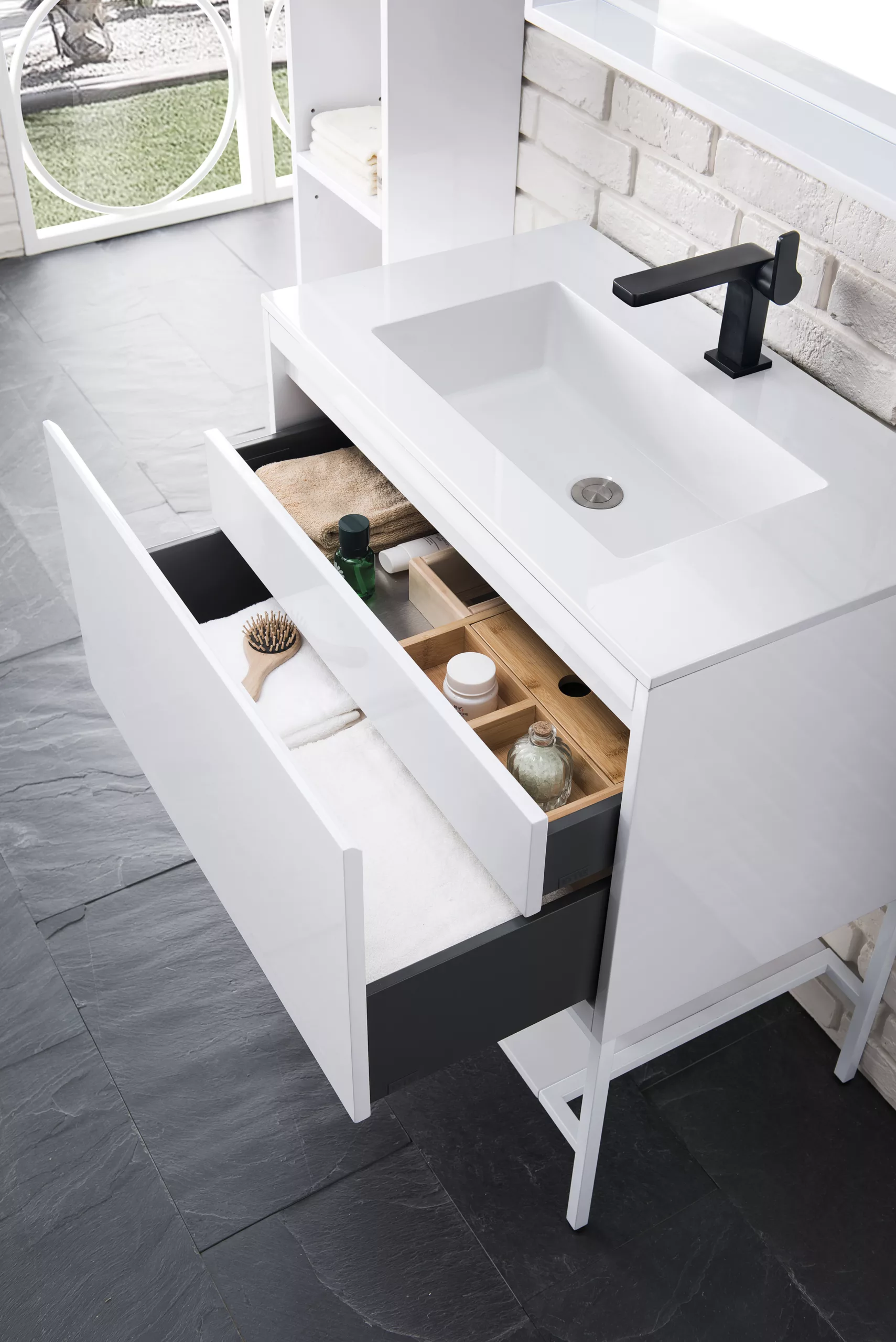 Milan 31.5" Single Vanity, Glossy White, Glossy White w/ Glossy White Composite Stone Top - Image 4