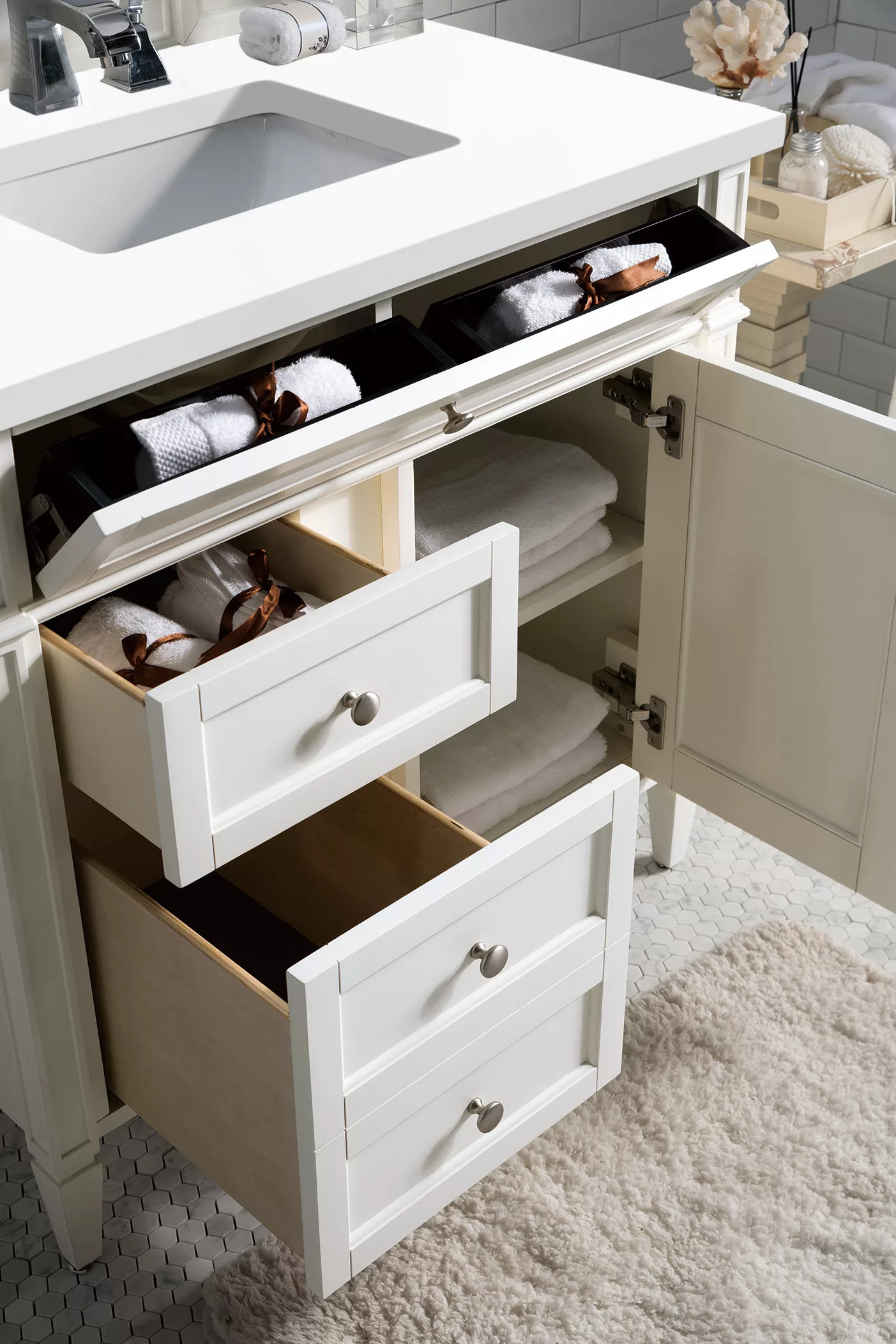 Brittany 36" Single Vanity, Bright White w/ 3 CM White Zeus Quartz Top - Image 4