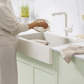 Blanco Linus Low Arc Pull-Out Dual-Spray Kitchen Faucet 1.5 GPM - Soft White - Image 9