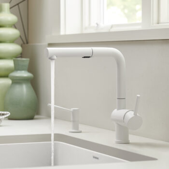 Blanco Linus Low Arc Pull-Out Dual-Spray Kitchen Faucet 1.5 GPM - White - Image 2