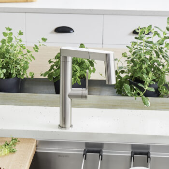 Blanco Panera Low Arc Pull-Out Dual-Spray Kitchen Faucet 1.5 GPM - Stainless Steel - Image 2