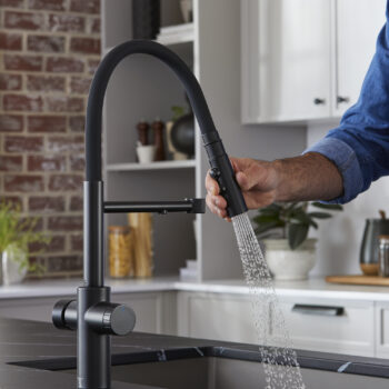 Blanco Catris Flexo Filter-Ready Semi-Pro Pull-Down Dual-Spray Kitchen Faucet 1.5 GPM - Matte Black - Image 6
