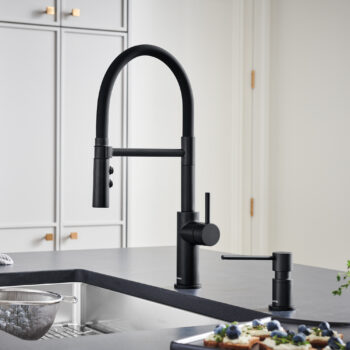 Blanco Catris Flexo Semi-Pro Pull-Down Dual-Spray Kitchen Faucet 1.5 GPM - Matte Black - Image 2