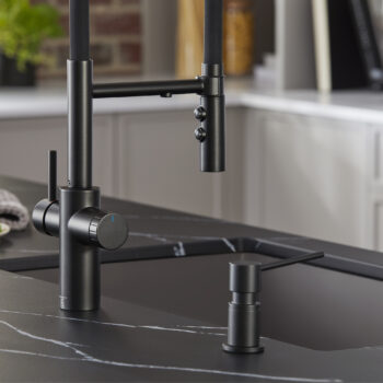 Blanco Catris Flexo Filter-Ready Semi-Pro Pull-Down Dual-Spray Kitchen Faucet 1.5 GPM - Matte Black - Image 9