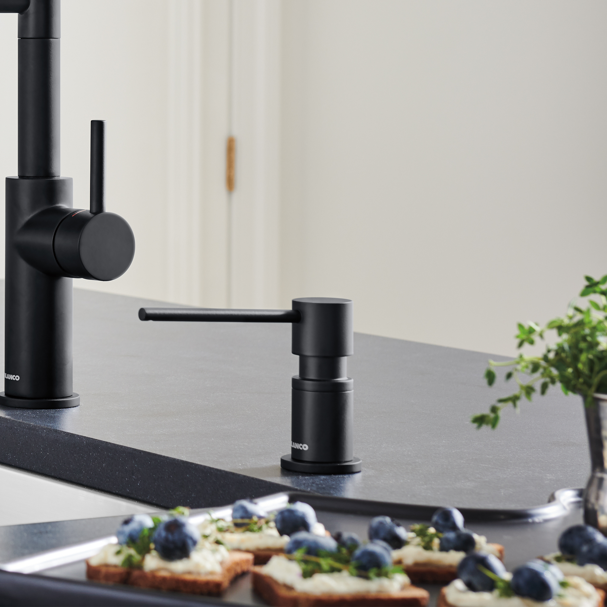 Blanco Lato Soap Dispenser - Matte Black - Image 2