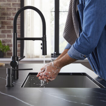 Blanco Catris Flexo Filter-Ready Semi-Pro Pull-Down Dual-Spray Kitchen Faucet 1.5 GPM - Matte Black - Image 11
