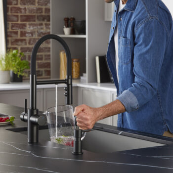 Blanco Catris Flexo Filter-Ready Semi-Pro Pull-Down Dual-Spray Kitchen Faucet 1.5 GPM - Matte Black - Image 8