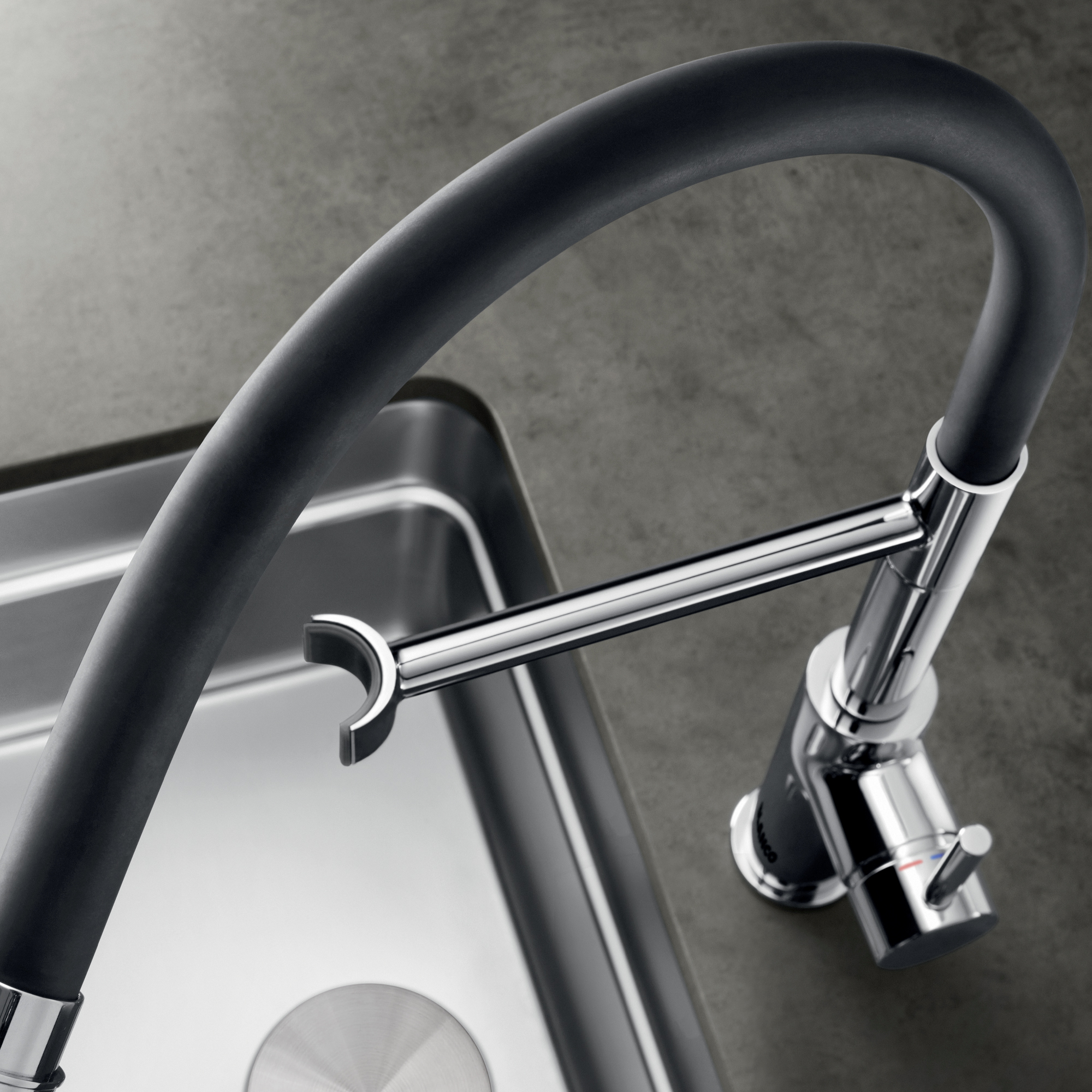 Blanco Catris Flexo Semi-Pro Pull-Down Dual-Spray Kitchen Faucet 1.5 GPM - Chrome - Image 9